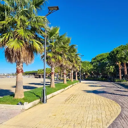 Apartment In By The Sea 093