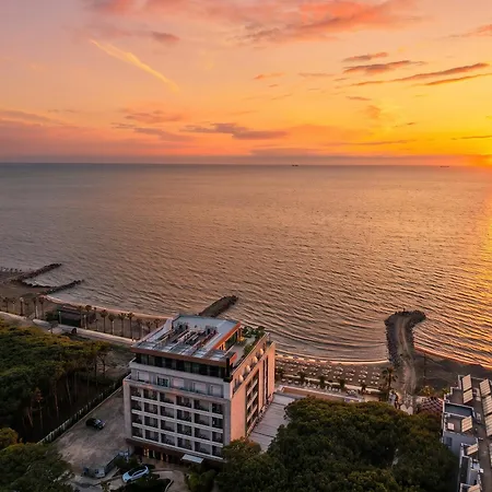 Apartment In By The Sea 093